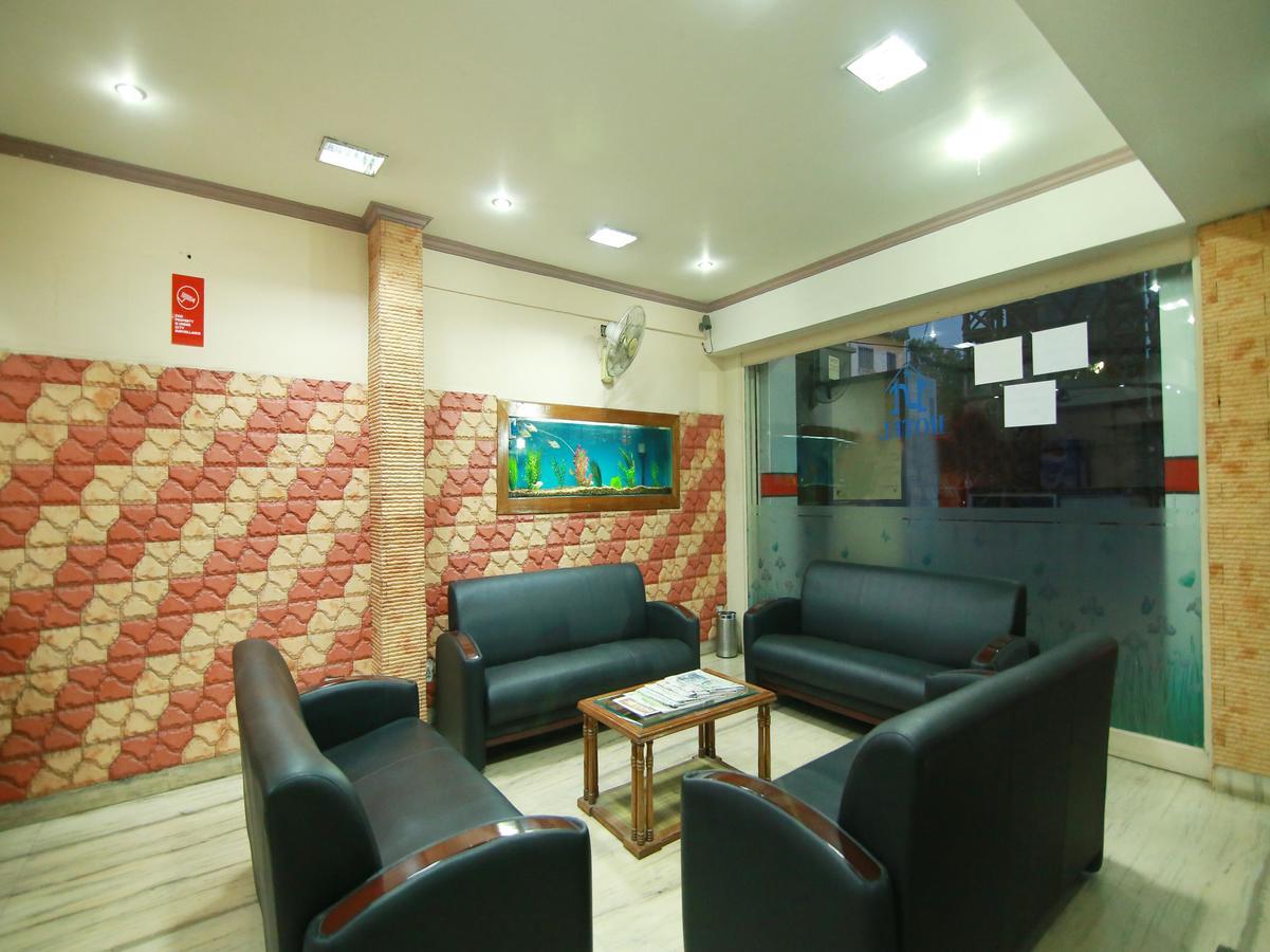 Oyo 4824 Hotel Star Kochi Esterno foto